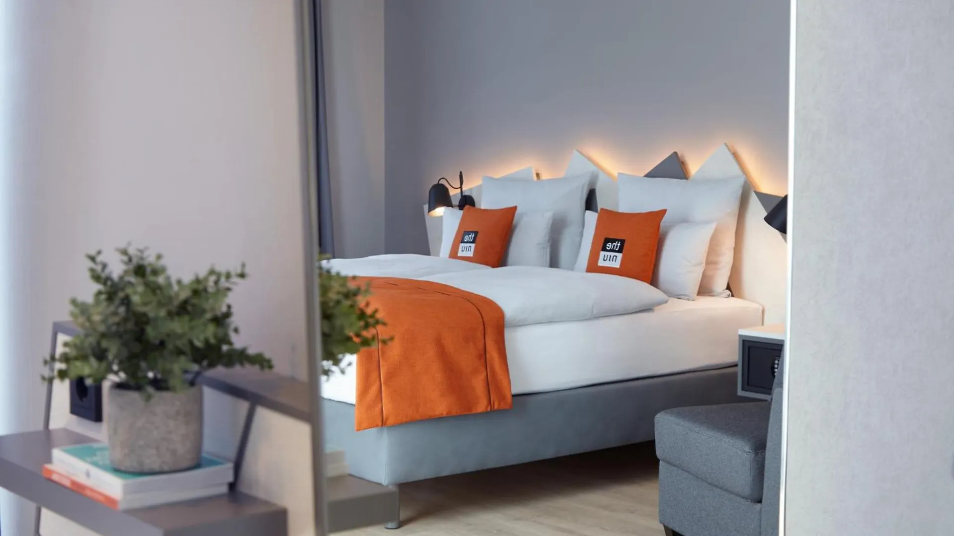 Holiday Inn - The Niu, Hub Dusseldorf Messe By Ihg Deutschland