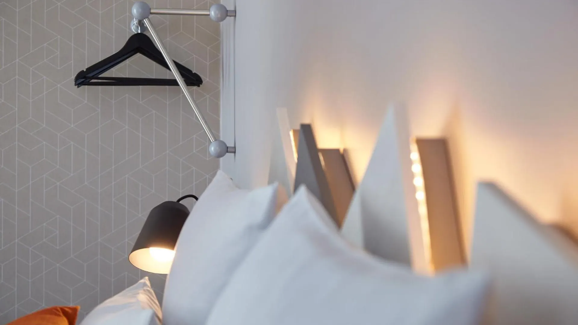 Holiday Inn - The Niu, Hub Dusseldorf Messe By Ihg 3*,  Deutschland
