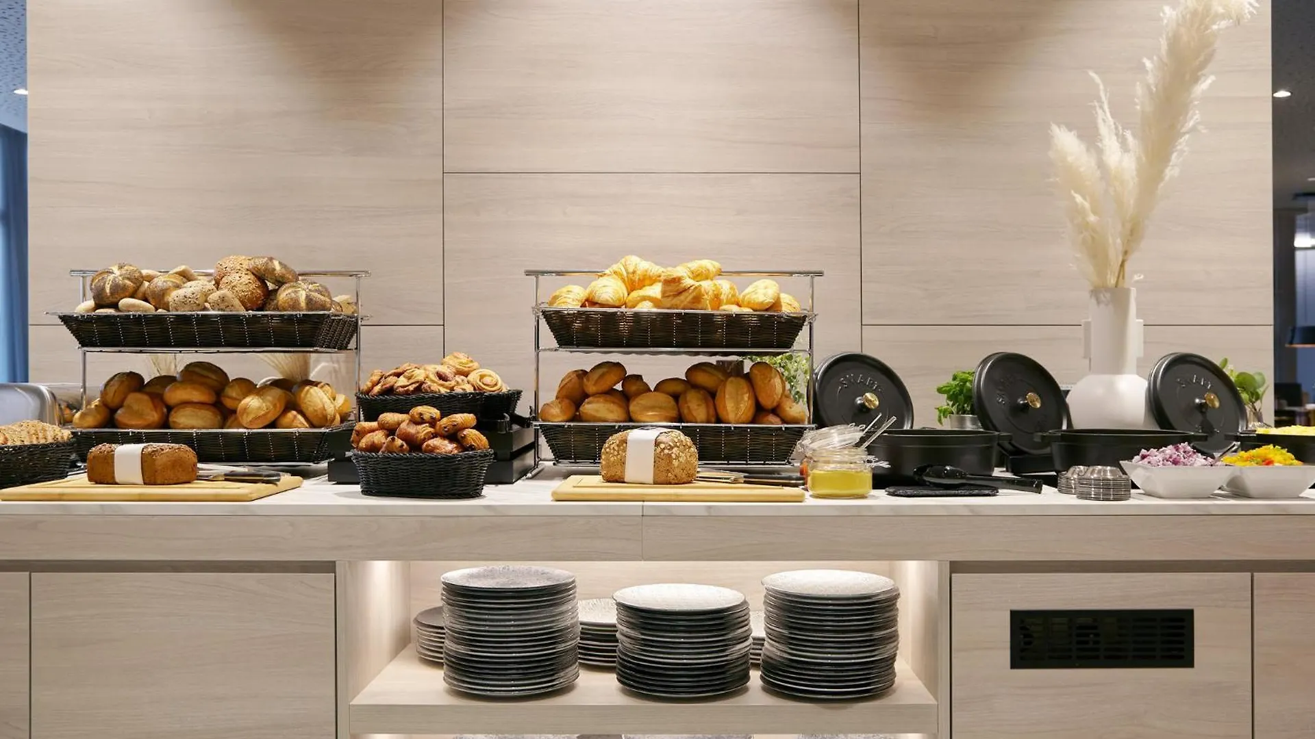 Holiday Inn - The Niu, Hub Dusseldorf Messe By Ihg